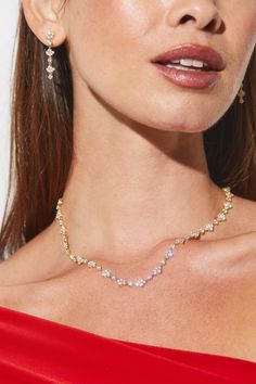 Be the star of the show in this all-around CZ motif pattern necklace! Subtle, understated glamour with a hint of sparkle — perfect for day or evening. Wedding Dress Necklaces, Sweetheart Neckline Jewelry, Glittery Jewelry, Wedding Dress Necklace, Understated Glamour, Evening Jewelry, Antique Jewelry Necklace, Starry Nights, Motif Pattern