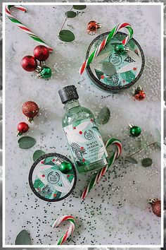 Christmas Skincare Ideas - Discover the full collection of top-rated natural skin care products and its best sellers. The Body Shop Christmas, Christmas Bath Products, The Body Shop Aesthetic, Body Shop Christmas, Christmas Lotion, Body Shop Products, Christmas Cosmetics