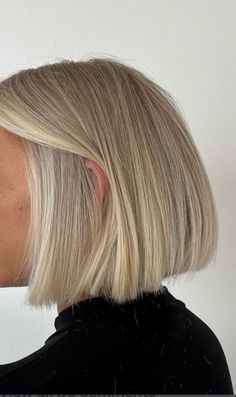 Scandinavian Blonde Hair Short, Blonde Mid Bob, French Blonde Hair, Icy Blonde Short Hair, Creamy Blonde Bob, Dimensional Blonde Short Hair, Sleek Blonde Bob, Golden Blonde Bob, Bleach Blonde Lob