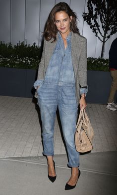 Arthur Ashe, Walking Down The Street, Look Jean, Jumpsuit Outfit, Mode Casual, September 7, Looks Street Style, Katie Holmes, Weekend Outfit