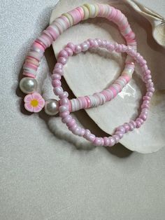 Diy Friendship Bracelets Easy, Accessories Idea, Make Clay Beads, Bracelet Business, Colorful Bead Bracelets, Friendship Bracelets Easy, Clay Bead Necklace, Preppy Bracelets, Bracelet Inspiration