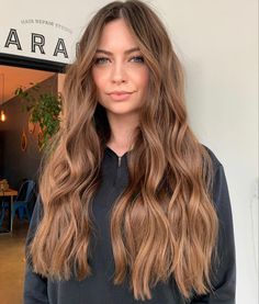 Mocha Beige Balayage, Beach Hair Dye, Mocha Beige Hair, Beach Blonde Hair Color, Mocha Color Hair, Ouai Hair Oil, Rambut Brunette, Beige Hair, Beauty Hair Color