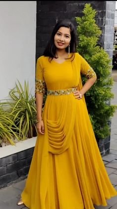 Anarkali With Heavy Dupatta, Dress For Haldi, Dress For Haldi Function, Saree Style Gown, Haldi Dress Ideas, Haldi Wear, Dress Anarkali, Yellow Floor, Haldi Dress