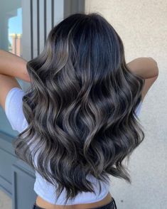 Black Hair With Brown Highlights, Highlights On Black Hair, Dark Black Hair, Purple Hair Highlights, Long Hair Highlights, Black Brown Hair, Balayage Blond