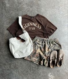 Levi Shorts Outfit, Cute Casual Outfits For Summer, Shorts Outfit Fall, Outfits For Summer, Cute Lazy Day Outfits, Mens Outfit Inspiration, Dress Up Outfits, Shorts Outfit