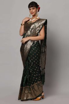 Reception Sarees, Bridesmaid Sarees, Formal Saree, Gold Blouse, Kalamkari Saree, Green Saree, Blouse Material, Traditional Sarees, Artistic Hair