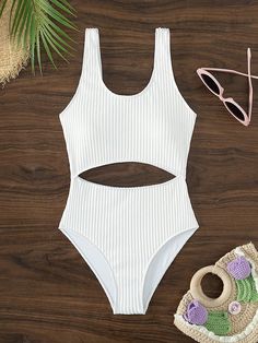 Cut Bathing Suits, Swimwear 2024, One Piece Swimsuit White, Swimsuits Outfits, White One Piece, Costume Intero, White Swimsuit, Summer Swim Suits