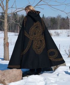 Embroidered Cloak, Wool Cloak, Viking Garb, Medieval Garb, Viking Costume, Viking Clothing, Fantasy Clothes, Hooded Cloak