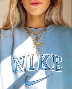 Vintage Nike Sweatshirt, Outfits 90s, Fashion Goals, Nike Sweatshirt, Outfit Jeans, School Looks, Nike Sweatshirts, Cute Comfy Outfits, Mode Inspo