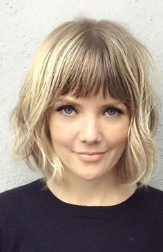 Bob With Heavy Bangs, Short Blonde Bob With Bangs, Chin Length Bob With Bangs, Blonde Pony, Blonde Bob Hairstyles, Chin Length Hair, Bob Hairstyles For Fine Hair, Haircuts For Fine Hair, Cut My Hair