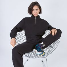 Brand New Condition Sporty Half-zip Sweatshirt For Winter, Winter Black Sweats With Ribbed Cuffs, Black Sportswear Sweats For Fall, Black Funnel Neck Sweatshirt For Fall, Black Funnel Neck Sweatshirt For Winter, Black Sweatshirt With Funnel Neck In Relaxed Fit, Tna Butter Limit Zip Up, Winter Sporty Half-zip Sweatshirt, Black Sweatshirt With Relaxed Fit And Funnel Neck