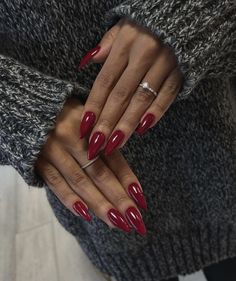 Luxury Almond Nails, September Pedicure Colors 2024, Feminin Nails, Red Gel Acrylic Nails, Red Nails Gel Design, Autumn Nails Inspiration, Red Nail Designs Classy, Red Gel X Nails, Feminine Nails Classy