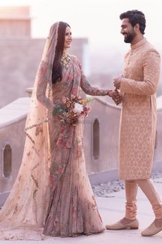 Engagement Dress For Bride, Nikah Outfit, Engagement Saree, Vicky Kaushal, Reception Outfit, Reception Look, Bollywood Wedding