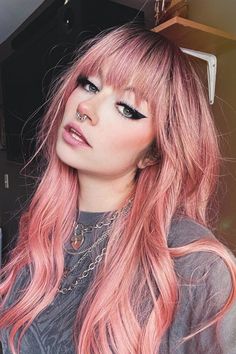 Rose Gold Hair Makeup, Long Hair With Bangs Color Ideas, Rose Gold Hair With Blonde Money Piece, Pink Dark Blonde Hair, Rose Gold And Red Hair, Makeup For Rose Gold Hair, Purple Rose Gold Hair, Rose Gold Hair With Shadow Roots, Pink Hair And Bangs