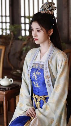 Princess Weiyoung, Chinese Clothing Traditional, Chinese Fancy Dress, Traditional Asian Dress, Asian Style Dress, Chinese Princess, Foto Top