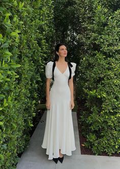 #kendall Kender Jenner Outfits, White Frock, Dragon Year, Modest Style, Country Theme, White Sundress, Country Dresses, Jenner Outfits, Jenner Style