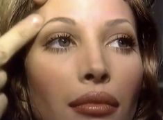 90s Makeup, Camila Morrone, 90s Supermodels, Model Aesthetic, Christy Turlington, Model Life