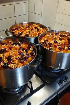 Grandma’s Capirotada Recipe - Easy DIY Recipes Traditional Capirotada Recipe, Capirotada Recipe, Mexican Bread Pudding, Cinnamon Bread Pudding, Rice And Beans Recipe, White Bean Soup Recipes, Mexican Bread, Mexican Kitchen, Homemade Lasagna