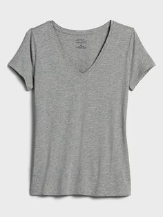 Versatile V-neck T-shirt For Loungewear, V-neck T-shirt For Summer Layering, Summer V-neck T-shirt For Layering, Cotton V-neck T-shirt For Layering, Relaxed Fit V-neck T-shirt For Layering, V-neck T-shirt For Layering In Spring, Casual V-neck Top For Layering, Versatile V-neck Tops For Layering, Solid V-neck Top For Layering