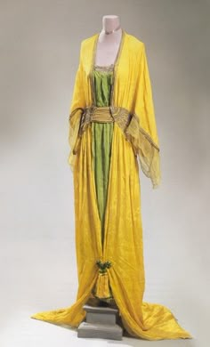 Fashion 1910, Old Dress, Paul Poiret, Tea Gown, 1910s Fashion, Elegante Y Chic, 파티 드레스, Edwardian Dress, 20th Century Fashion