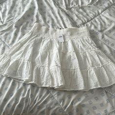 American Eagle White Skirt Size Large New With Tags White Frilly Skirt, High Waisted Floral Skirt, American Eagle Skirt, Frilly Skirt, Lime Green Shorts, Distressed Denim Skirt, Nike Tennis Dress, Denim Skirt Women, White Skirt