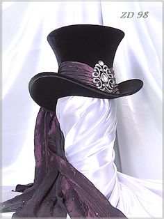 Lady Bildergalerie - lady`s gallery | BAT HAT Steampunk Top Hat, Steampunk Costume, Victorian Clothing, Fancy Hats, Fascinator Hats, Beautiful Hats