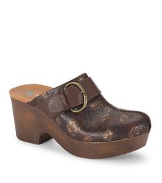 The Baretraps Belita wedge clog has comfort and style to spare. Featuring a faux fur strap with metal buckle latch and a veneer wrap around the sole. All built on our Posture Plus+ insole for unmatched support and comfort throughout your day. Wide Width Sandals, Toe Loop Sandals, Cold Weather Boots, Platform Clogs, Better Posture, Wide Calf Boots, Leather Clogs, Boots Knee, Leather Mules