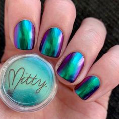 Bianka I Nailart & Swatches on Instagram: “Hello! 💚 I finally tried out the chrome powders that @mitty_burns sent me a while ago! 🤗 The first one I’m wearing on my nails is Super…” Shine Nails, Chrome Powder, Nail Polishes, My Nails