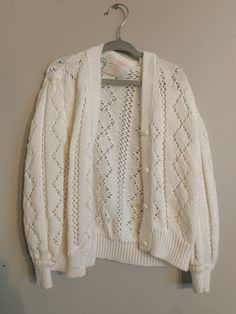 Good vintage condition  Minor flaws  Fabric is acrylic  4-5Y Vintage Knitted Spring Cardigan, White Vintage Knitted Cardigan, Vintage Knitted Sweater For Spring, Vintage Knit Cardigan, White Crochet Cardigan, White Cardigan, White Sweater, Sweater Making, White Crochet