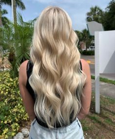 Summer 2024 Hair Color Trends Blonde, Summer Hair Blonde, Natural Blond Hair, Blonde Summer Hair, Long Blonde Curls, Curled Blonde Hair, Blonde Hair Goals, Perfect Blonde Hair, Bright Blonde Hair