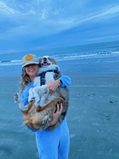 Beach 
Aussie 
Dog 
Puppy 
Smiley hat 
Instagram 
Fun Australian Shepherd Photoshoot, Aussie Shepherd Aesthetic, Aussie Life Aesthetic, Aussie Dog Aesthetic, Aussie Lifestyle, Australia Shepherd