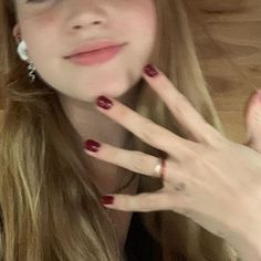 Rachel Amber, Her Nails, Red Nail Polish, Essie Nail Polish, Essie Nail, Jolie Photo, Life Is Strange