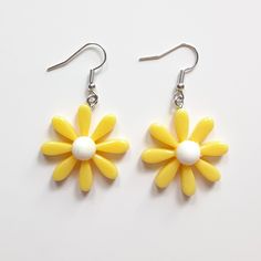 Yellow Flower Earrings New Lightweight Yellow Jewelry, Yellow Earrings, Yellow Flower, Dance Outfits, Flower Earrings, Yellow Flowers, Women's Fashion, Jewelry Earrings, Fashion Jewelry