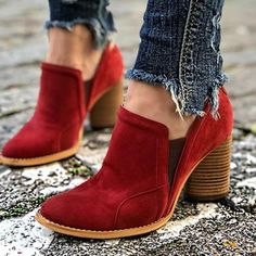 Style Daily,Casual Item Boots Upper Material Faux Suede Toe: Closed Toe Closure Type: Slip-On Heels: Mid Heel Tokyo Street Fashion, Chunky Heel Ankle Boots, Heel Ankle Boots, Red Boots, Slip On Boots, Brunch Outfit, Chunky Boots