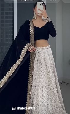 Lehnga Design Simple, Traditional Dress Indian, Ipl Videos, Indian Fits, Two Piece Evening Dresses, Designer Dresses Elegant, Ladylike Dress, White Lehenga