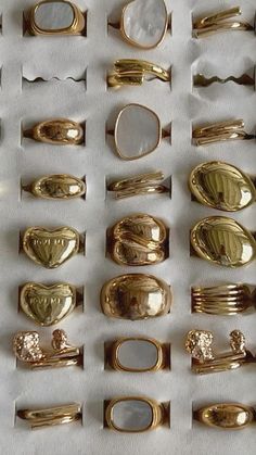 Rings Gold Chunky, Gold Jewelry Chunky, Jewellery Aesthetic Rings, Stacked Rings Aesthetic, Rings Chunky, Jewelry Accessories Ideas, Dope Jewelry