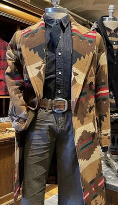 Dapper Outfit, Dapper Mens Fashion, Denim Street Style, Vintage Menswear, Cool Coats, Ralph Lauren Menswear, Country Fashion Women, Concept Clothing