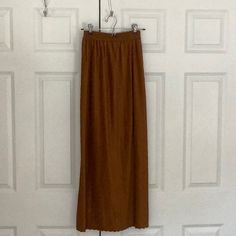 Classic Textured Maxi Skirt With Elastic Waist. Super Comfy For Dressy Or Casual. Purchased From A High End Consignment Boutique Downtown But Never Worn. Casual Brown Maxi Skirt For Fall, High Waist Brown Maxi Skirt For Fall, Brown Stretch Lined Skirt, High Waist Flowy Brown Skirt, Spring Full Length Brown Skirt, Brown Full-length Skirt For Spring, Brown Full Length Skirt For Spring, Brown Long Skirt With Lining, Brown Long Lined Skirt