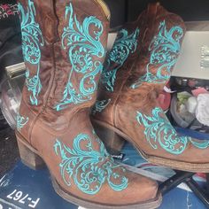 Corral Boots Size 9 Wedding Cowboy Boots For Bride, Teal Cowgirl Boots, Boots For Bride, Cowgirl Boots Wedding, Wedding Cowboy Boots, Womens Cowboy Boots, Classic Black Boots, Cute Cowgirl Boots, Weddings Idea