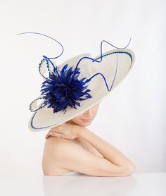 Gorgeous ivory sinamay hat. Adorned with handmade roya blue feather flower and quills. Kentucky Derby Party Hats, Pink Headpiece, Ivory Hat, Church Suits And Hats, Hat Decor, Royal Ascot Hats, Navy Hat, Sinamay Hats, Beige Hat