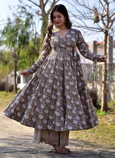 Silk Kurta Set, Long Frock Designs, Anarkali Kurti, Palazzo Suit, Designer Anarkali, Modest Dresses Casual, Long Frocks