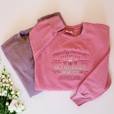 Harry Potter Crewneck, Harry Potter Sweater, Embroidery Crewneck, Embroidery Store, Wizard School, Merch Ideas, Embroidery Sweater, Tshirt Pillow, Fall Time