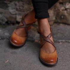 Rodress-women-vintage-color-block-sandals Faux Leather Sandals For Fall, Brown Ankle Strap Sandals For Fall, Casual Closed Toe Faux Leather Heels, Casual Faux Leather Closed Toe Heels, Heels Vintage, Vintage Pumps, Block Sandals, Chunky Heel Pumps