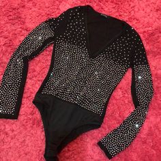 Never Used! Smoke Free Home! Super Cute Summer Embellished Bodysuit For Night Out, Embellished Bodysuit For Summer Nights, Winter V-neck Bodysuit For Night Out, Embellished Long Sleeve Bodysuit For Night Out, Fitted Bodysuit For Night Out And Party Season, Long Sleeve Embellished Bodysuit For Night Out, Embellished Fitted Bodysuit For Night Out, Glamorous V-neck Stretch Bodysuit, Fitted Forever 21 Bodysuit For Night Out