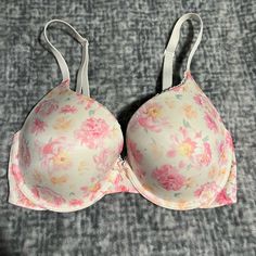 Only Worn To Try On, In Brand New Condition Victoria's Secret Pink Floral Print Bra, Summer Floral Print Pink Bra, Victoria's Secret Pink Bra For Spring, Fitted Pink Floral Bra, Fitted Pink Floral Print Bra, Beautiful Bra, Sleep Wear, Bra Panty, 1 Girl