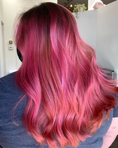 Baylage Pink Hair, Pink Bolyoge Hair, Pink Dyed Hair Ends, Pink Ombre Hair Straight, Bubblegum Hair, Hot Pink To Light Pink Ombre Hair, Rosa Neon, Pink Bubblegum, Bronde Balayage