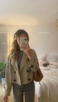 Court Outfit, Mantel Outfit, What Was I Thinking, Short Trench Coat, Trench Coat Outfit