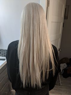 Unnatural Blonde Hair, Cool Tone Platinum Blonde, Natural Blonde Dye, Beige Hair Color Ash Blonde, Very Light Blonde Hair, Targaryen Hair, White Blonde Highlights, Pale Blonde Hair, Blonde Silver