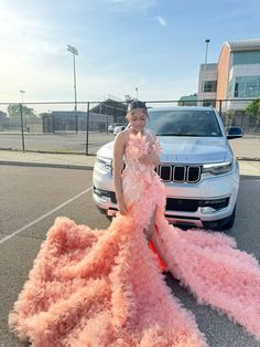 Pretty Homecoming Dresses, Orange Prom Dresses, Girl Prom, Prom Photoshoot, Prom Inspiration, Classy Prom, African Prom Dresses, Prom Dress Inspo, Sparkly Prom Dresses