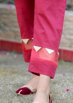 Poncha Design, Trouser Pants Pattern, Stylish Pants Women, Capri Design, Salwar Designs